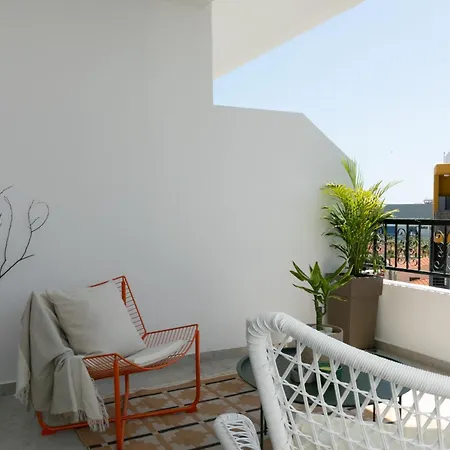 Makom - 1 Bed Boutique Apartment Larnaca