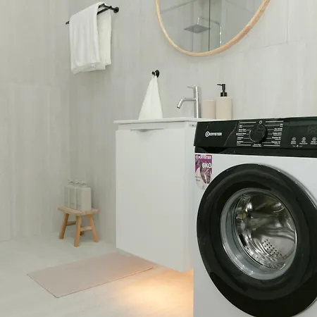 Makom - 1 Bed Boutique Apartment *
